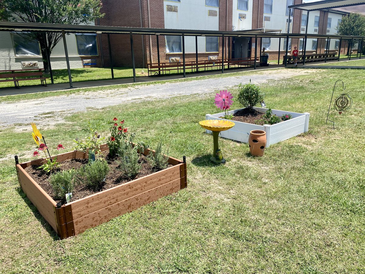 moodyelemschool's tweet photo. Our sensory garden is nearing completion! We are thankful for the Coosa County Conservation in helping us through a grant! We can’t wait to see our students use this.💙💛 @sccboe https://t.co/KEalB8rq1p