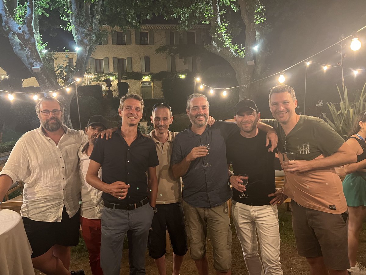 La team au ⁦<a href="/seocamp/">SEO CAMP / FePSeM</a>⁩ provence  ⁦<a href="/BenoitDudragne/">Benoit Dudragne</a>⁩ ⁦<a href="/BlackMelvyn/">⚚ BlackMelvyn ⚚ (Mathieu)</a>⁩ ⁦<a href="/Seoblackout/">Tiger Seo ⚡️ॐ⚡️ #⃝ Paul Sanches</a>⁩ ⁦<a href="/dsampaolo/">Didier Sampaolo</a>⁩ ⁦<a href="/mathmendel/">Mathieu Mendel</a>⁩ ⁦<a href="/aymerictwit/">Aymeric Bouillat</a>⁩ ⁦<a href="/RomainBellet/">Romain BELLET</a>⁩