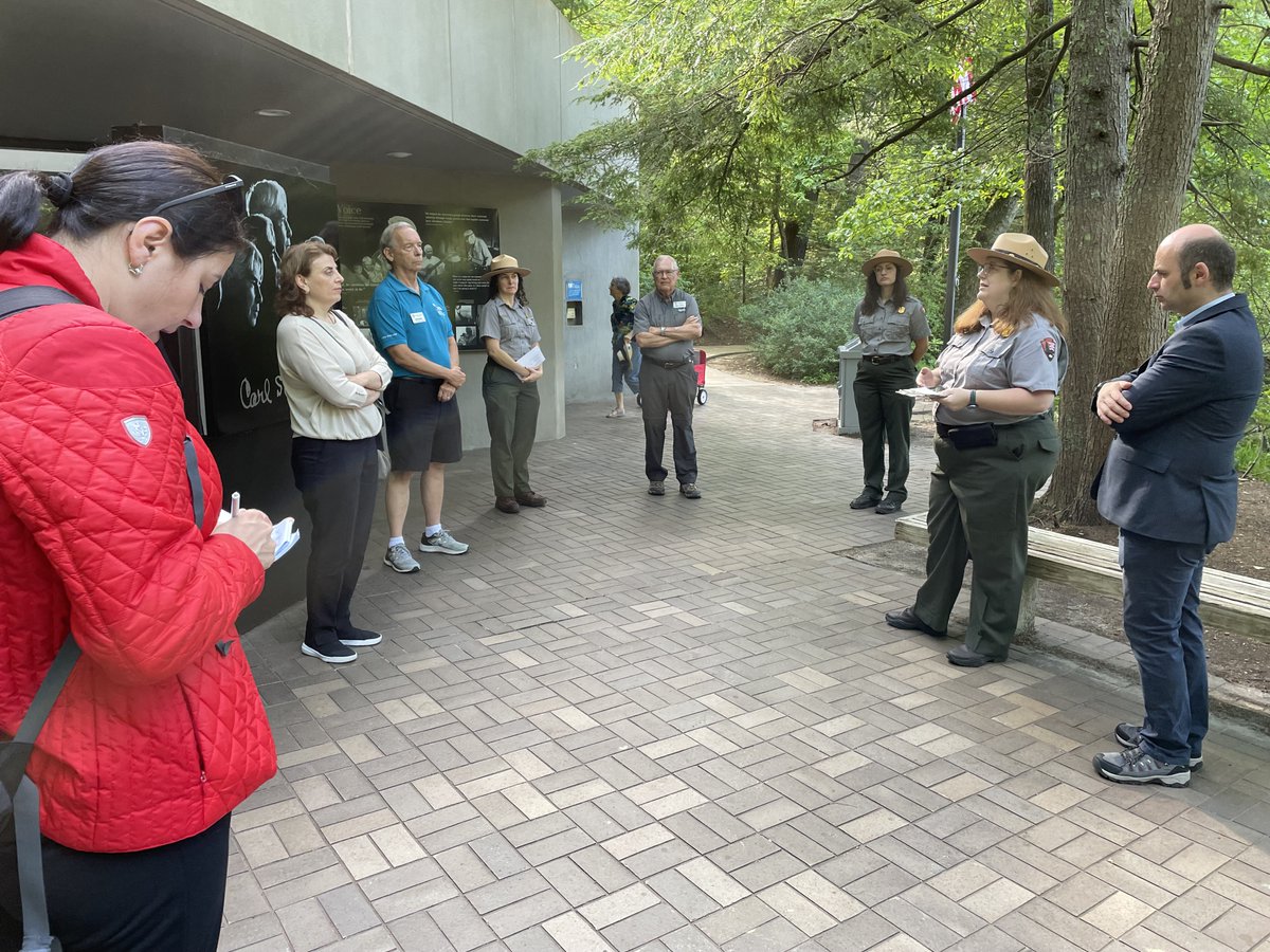 NPSInternation's tweet image. Thanks to #carlsandburghomenationalhistoricsite to share best practices in park volunteer management w/   colleagues from #sakartvelo during their visit, a joint effort between #openworldprogram, NPSOIA &amp;amp; Interior Department's International Technical Assistance Program #DOIITAP