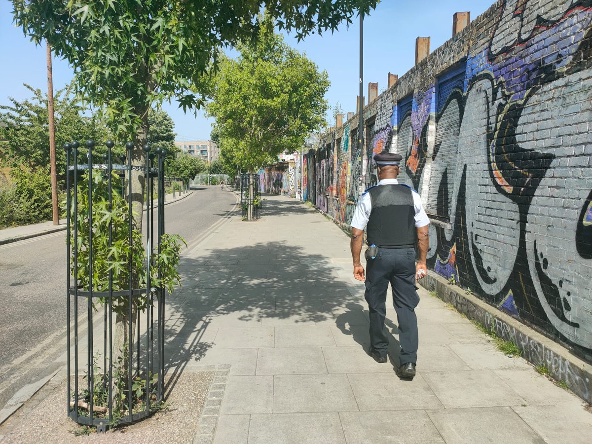 Today the team continued to patrol the Chapman Rd/Felsted St area, incorporating The Bagel Factory Development <a href="/MPSBowEast/">Bow East Police</a>. Thanks to the Residents who we chatted with, your positive feedback is appreciated.