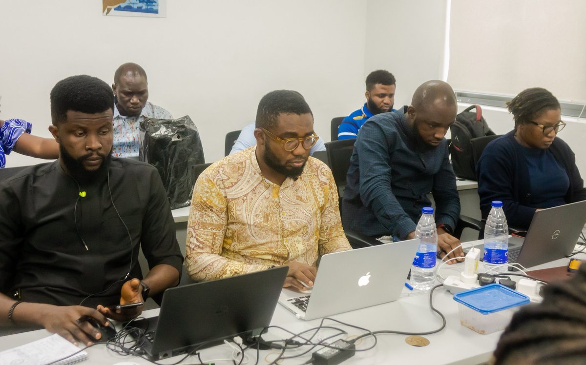 InstinctHub's tweet photo. At the beginning of the training session, some of the students do not believe they can learn how to code @sterlingbank facilitated by instinctHub, now they are good at it.

#techacademy #ilearn2.0 
#sterlingbank #instincthub
#techdiversity #techbro
#peopleintech #techville https://t.co/MevpWSPkTZ