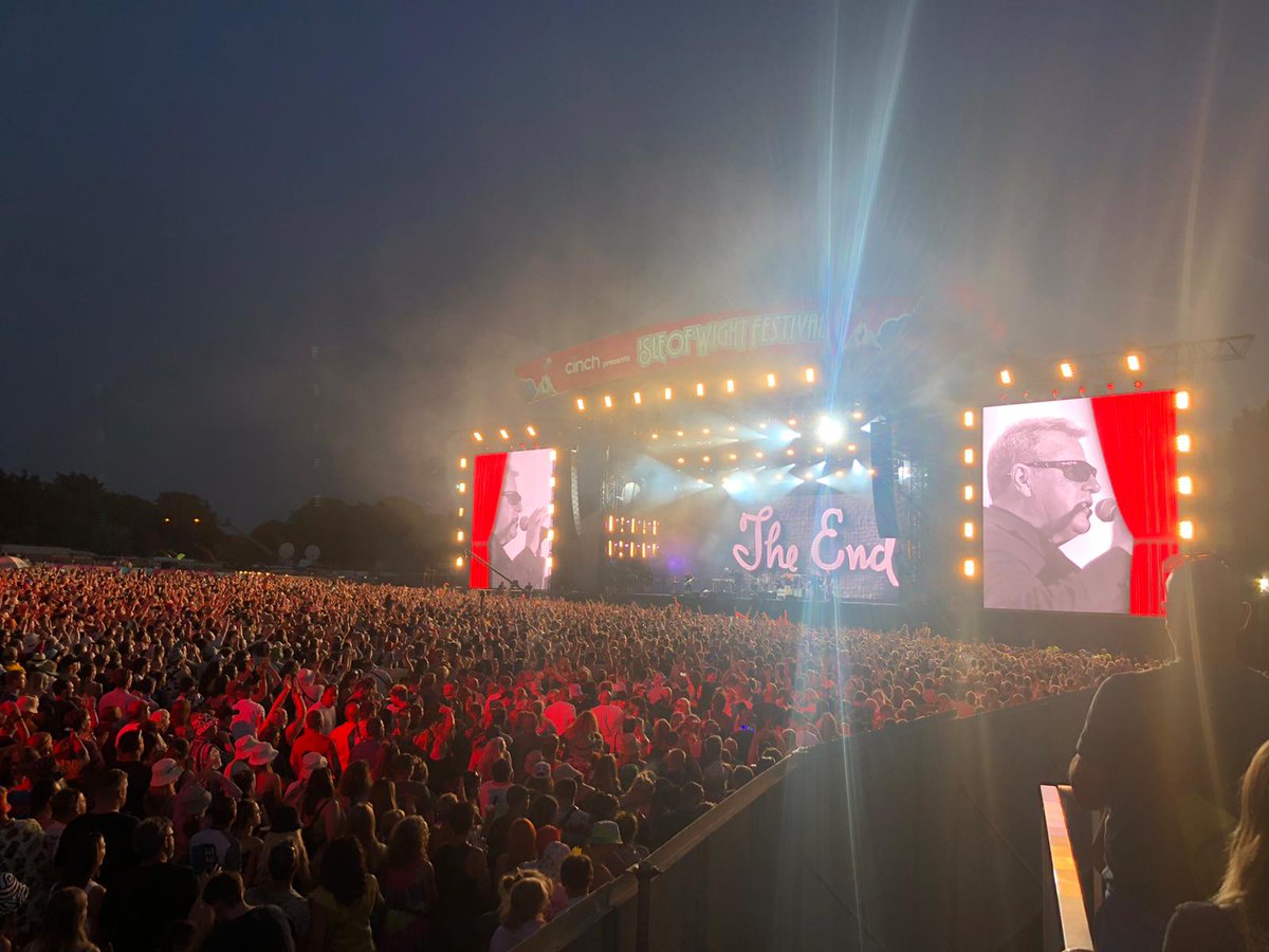 What an amazing set by @MadnessNews at @IsleOfWightFest! 💜

#IOW2022 #cinchxIOW