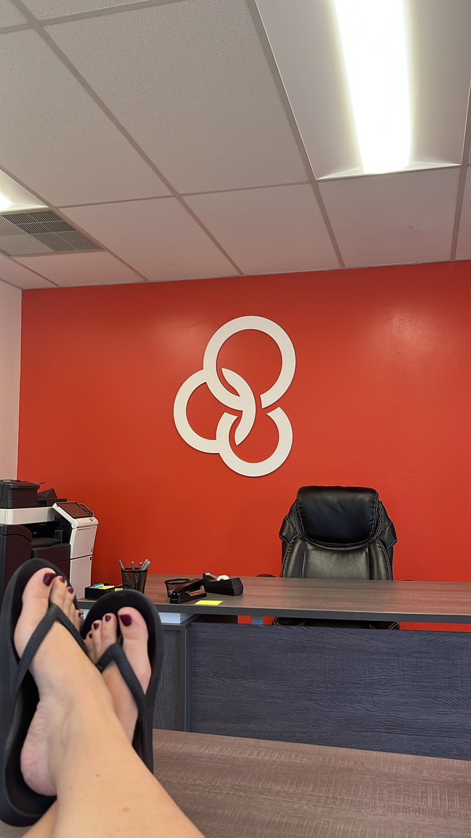 cherismiller's tweet photo. Today was just a whole lot of things.  @BiegelRyan ask/tells me a lot: “You love your job Cheris Miller!” And, you know what? Even after a big day today, I can say that yes, I do indeed still love my job. https://t.co/2cuGDiyIn8
