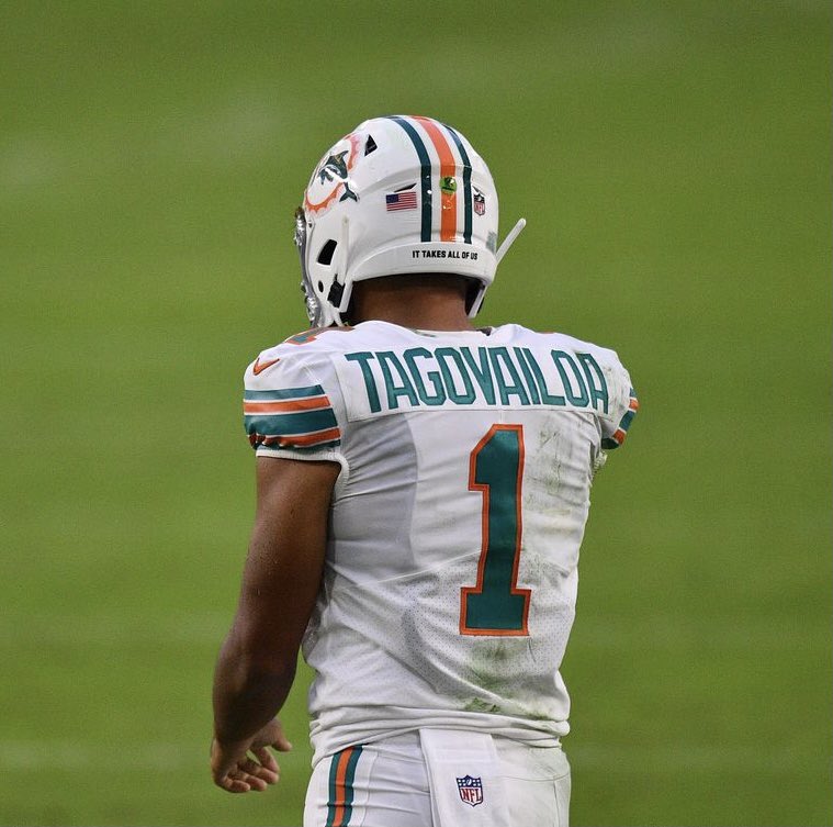 MAKE THROWBACKS PERMANENT🐬 tweet media