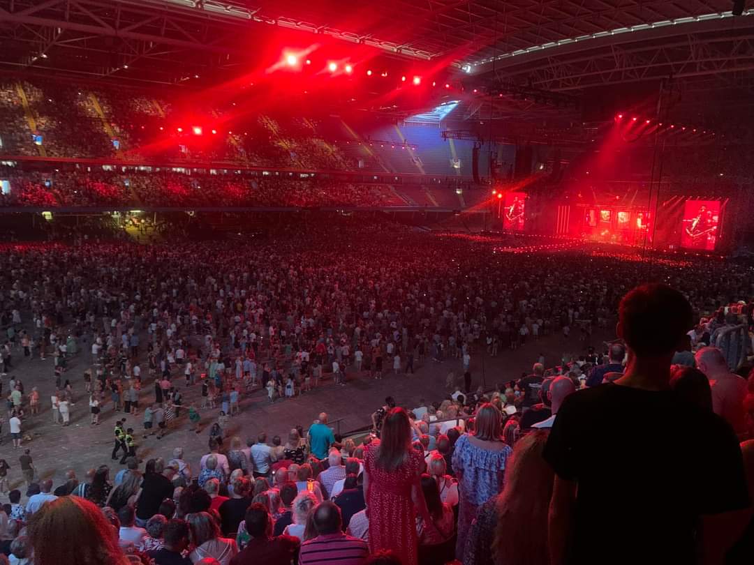 How it started - The Globe, Cwmaman, 1992

How it's going - Principality Stadium, Cardiff, 2022

<a href="/stereophonics/">stereophonics</a>