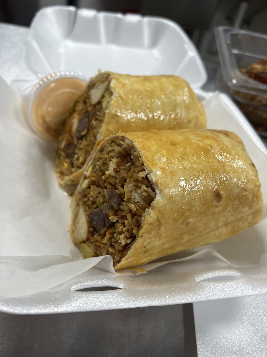 EROK_UFL's tweet photo. @KidCudi Chef Erok’s Kitchen
 3915 Carnegie Ave Cleveland Ohio 44115
Black Female Owned 

IG: @cheferokskitchen https://t.co/9d0CWW9vVM