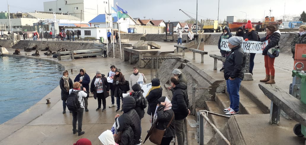 edgardodiaz1971's tweet image. A 5 años del hundimiento del Repunte, acompañe a @gabysanchez07 y  los familiares de los trabajadores desaparecidos  en la marcha de todos los 17. Seguimos pidiendo que se realizan las pericias y la derogación del DNU 145/19.  Exigimos *NINGÚN HUNDIMIENTO MAS.*