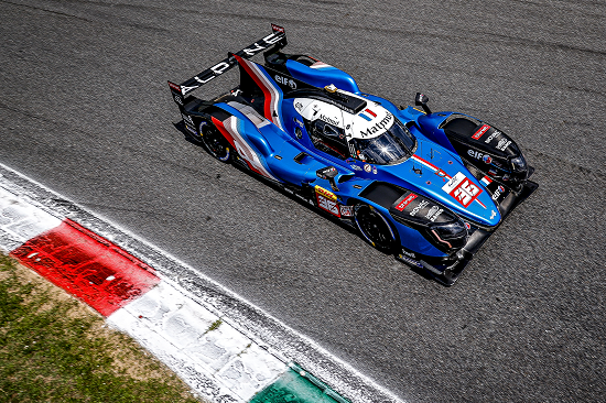 andrenegrao17's tweet photo. Aqui vai um TBT da minha primeira disputa que fiz na corrida de 24 horas de Le Mans em 2017, chegando em terceiro lugar!

#WEC #24horasdeLemans #90edicao https://t.co/q0kqryFvfl