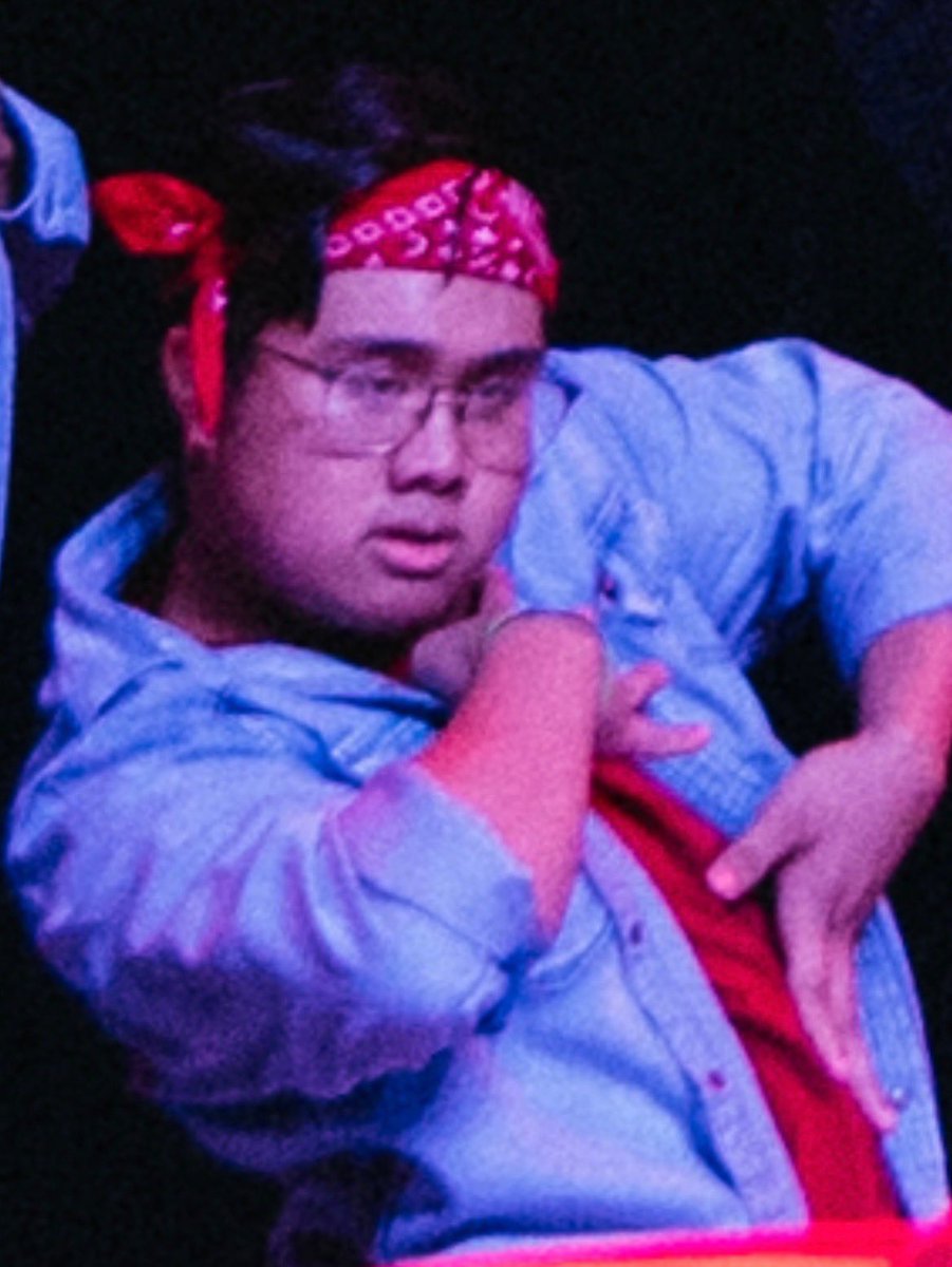 Ladies and Gentlemen I give you the man… the myth… the legend <a href="/mikeejao/">mikee mikee</a>