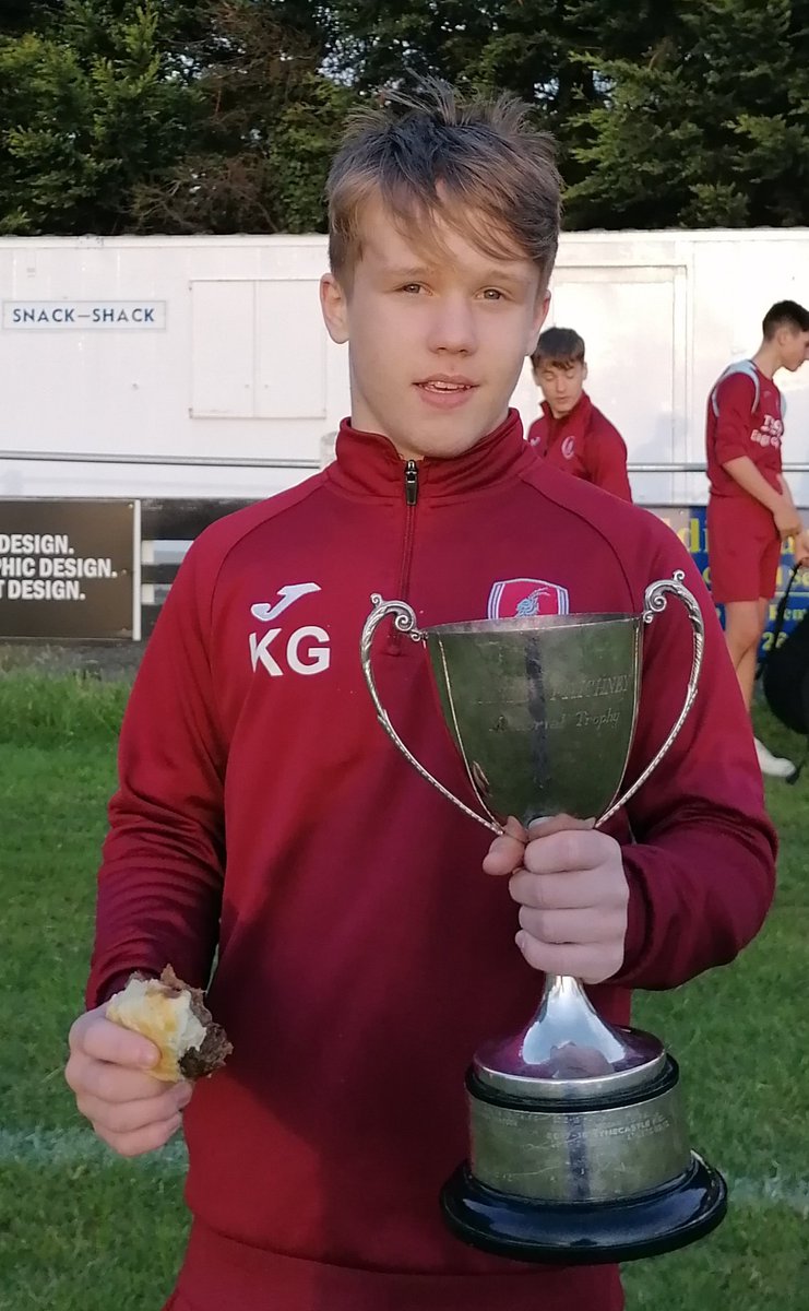agol123's tweet photo. It was Krzysiek last game for Haddington FC tonight and what an end to great journey with the team. The winners of Jackie Faichney Memorial Cup 2021/2022 👏⚽🏆
Well done to all the players, coaches and parents💪👍 https://t.co/nP9TjbrycO