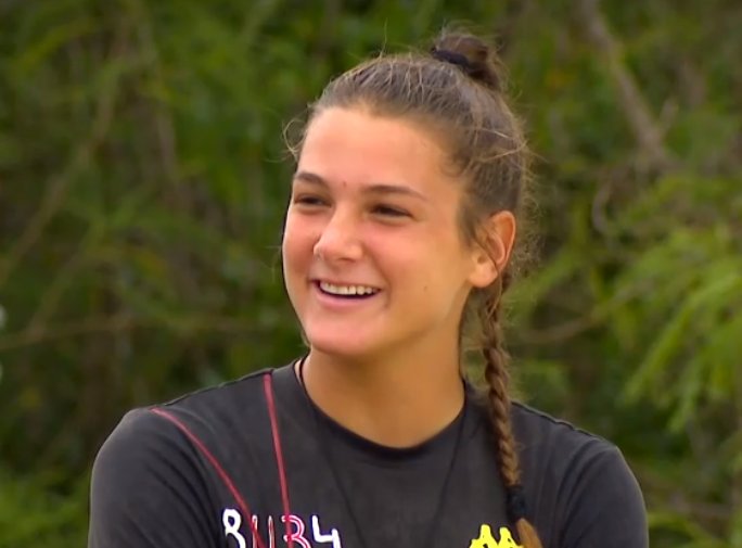 Boyası var kalemi var kağıdı var yastığı var istediği kampta kalma özgürlüğü var canı istemediğinde oyunlara çıkmama hakkı var   
Şimdi bu kız survivor mu 
#survivor2022alllstar 
#SurvivorAllStar2022