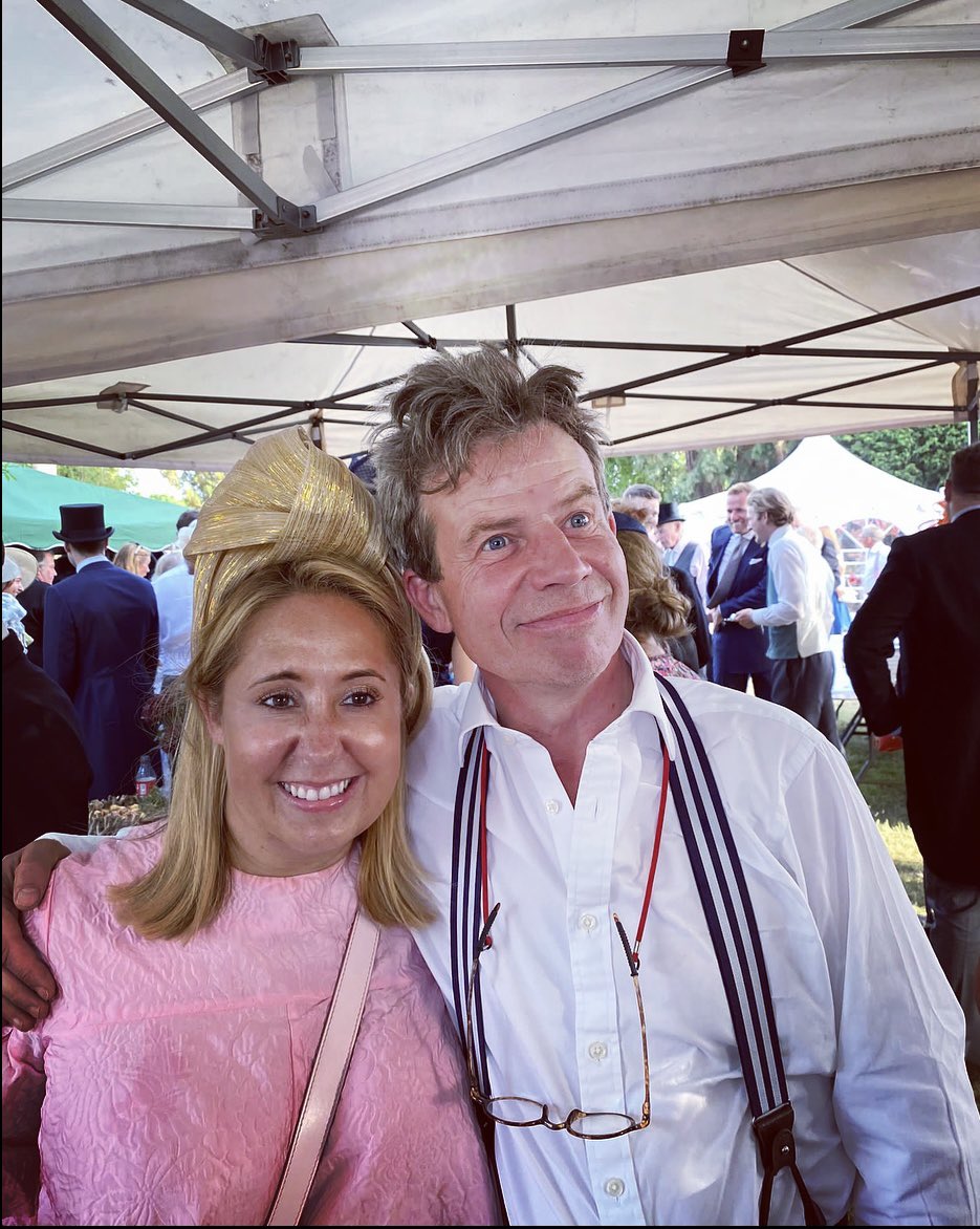 WindyCityAmanda's tweet photo. It was an honor and a privilege to meet Katie’s husband and #BadBobby’s dad @osbornejamie @Ascot today! 🥂🎩#BiggieSmalls #Legends https://t.co/7VaBJyzoEZ