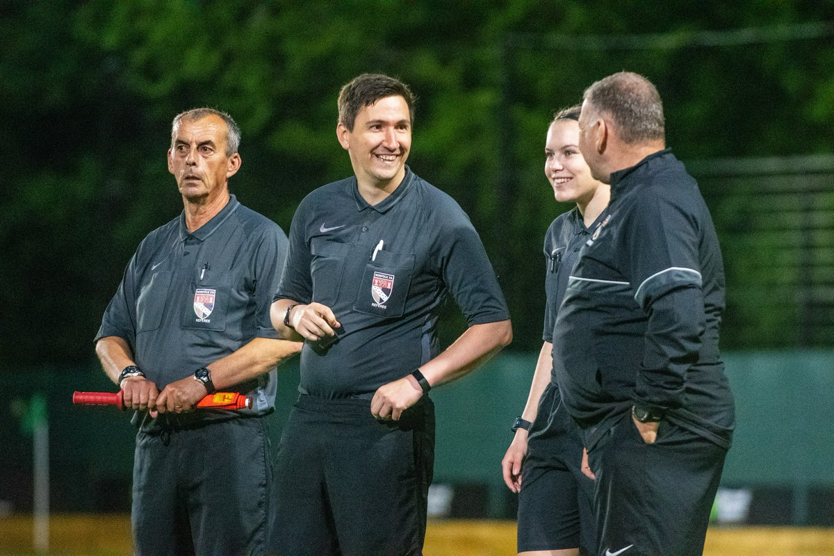 NorfolkCountyFA's tweet photo. The FA Referee Course is designed to equip new referees with the key skills and knowledge they will need to be able to referee grassroots football matches safely and effectively. #NorfolkFootball ⚽

View the upcoming course dates 👇
https://t.co/5fitNnJLQz https://t.co/WUO3Cxs73v
