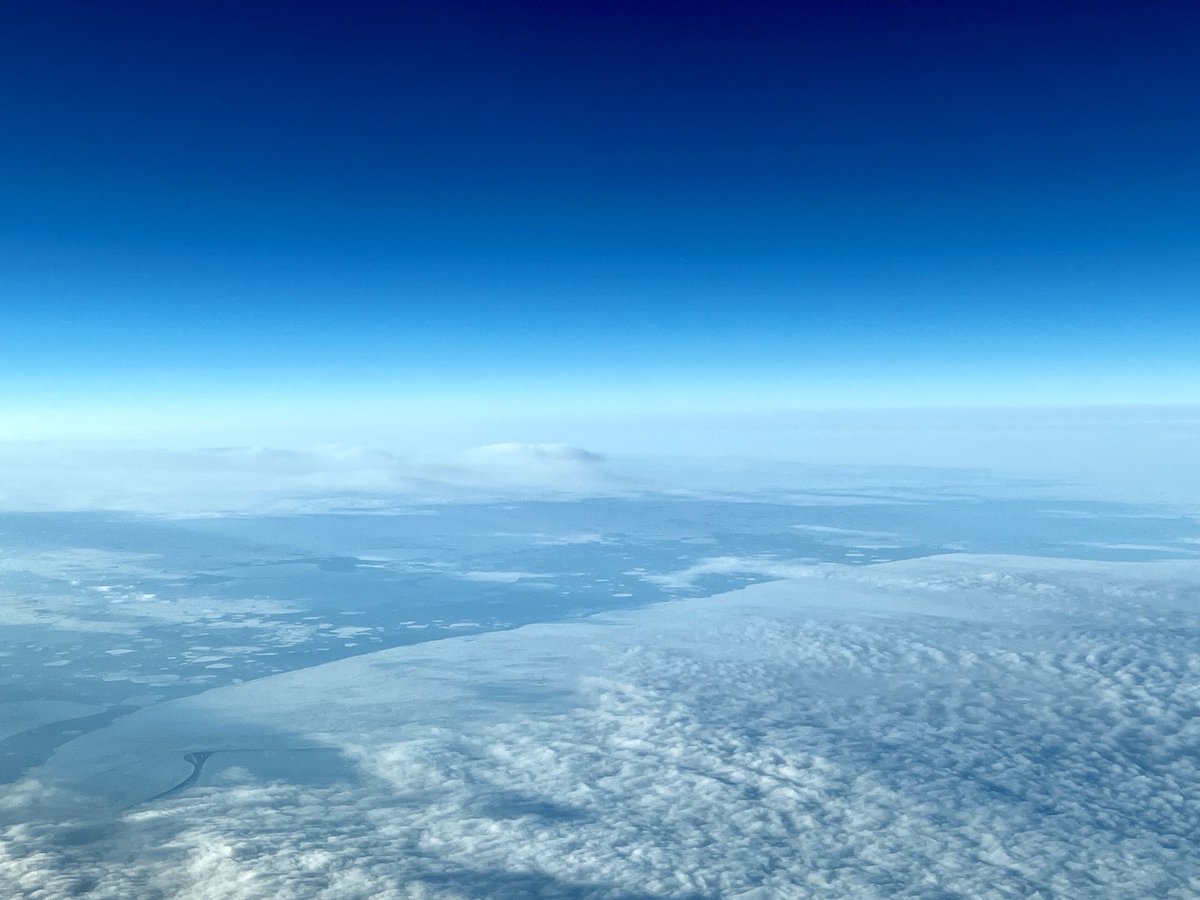 athx38's tweet photo. Retour du Japon par une route Arctique, afin d’éviter la Fédération de Russie, plus courte par rapport à un vol par le sud et l’Ouest. (Chine, Azerbaïdjan, Turquie). Jolie vue sur le détroit de Béring, encore un peu gelé, puis la côte l’Alaska #AF275 #B777 https://t.co/fHuwYqDvF1