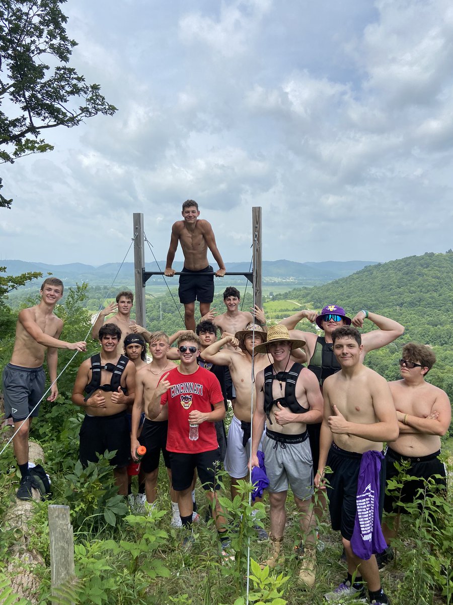 valleyindiansfb's tweet photo. Friday workout with a little twist… lots of hard work being put in! Quite the view of “The Valley!”#BetterInTheValley #LucasvilleForever #IndianStrong https://t.co/FWU7wwDQ1g