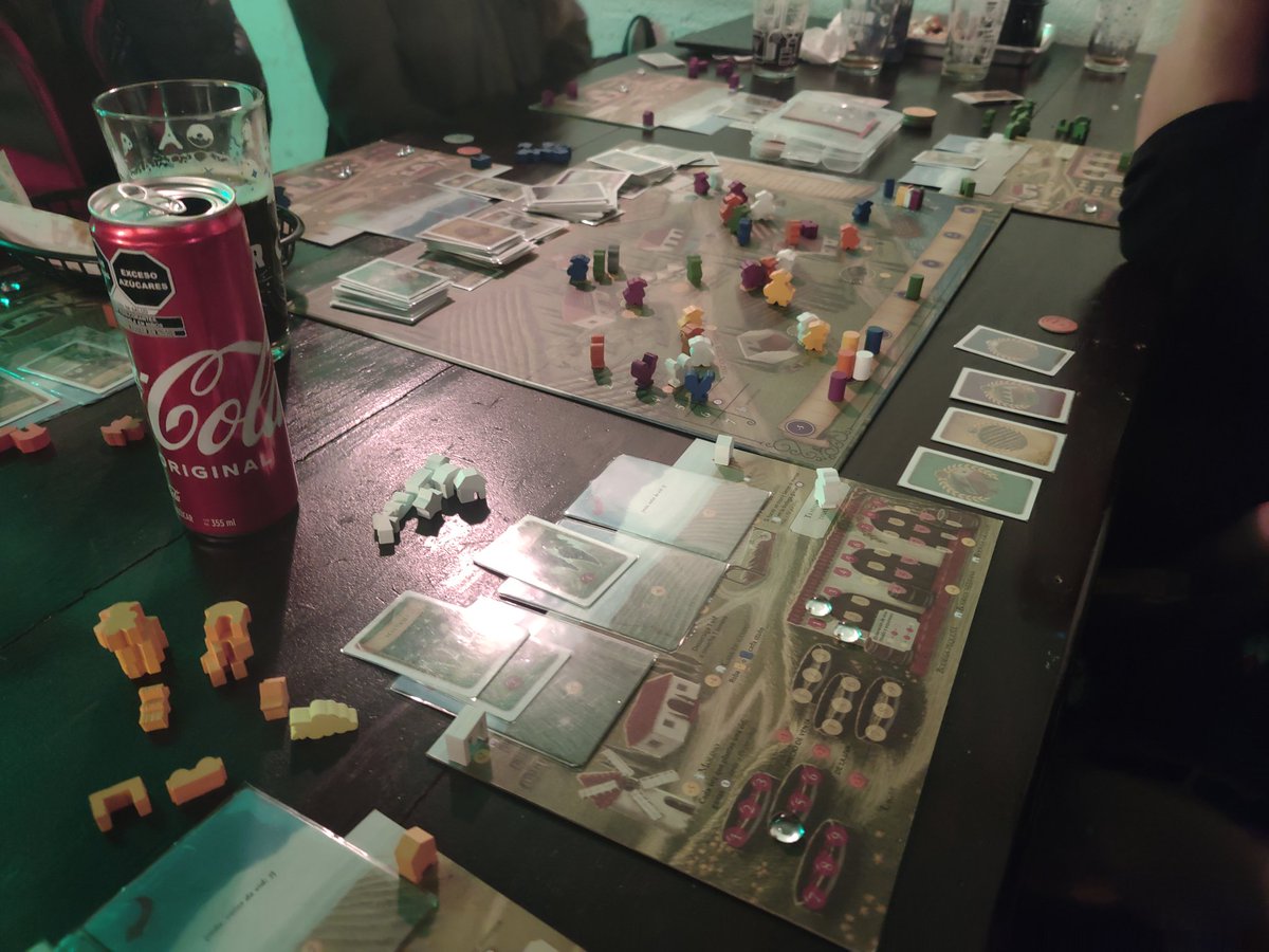 Kenar716's tweet image. Anoche en el #DevirFest jugando por primera vez Viticulture.