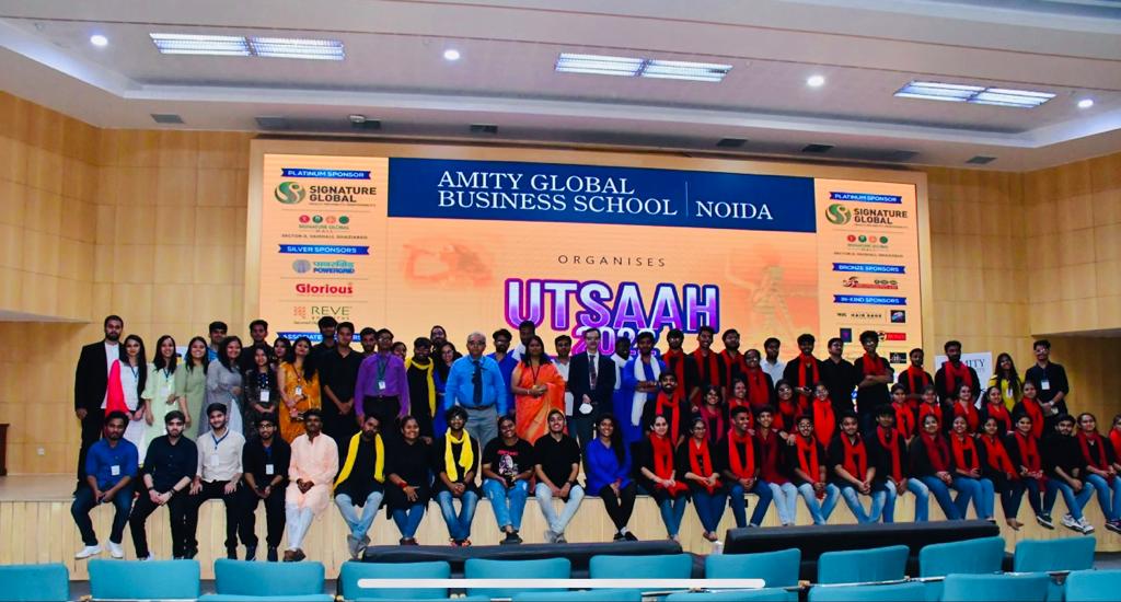 noidaagbs's tweet photo. Creating social awareness and conveying message, are two pillars of Nukkad Natak. 
Proud to present the glimpse of Sandesh, where students participated whole heartedly.  

#AGBS #AUUP #Sandesh #NukkadNatak #awareness #socialCause https://t.co/U5IprLbEpa