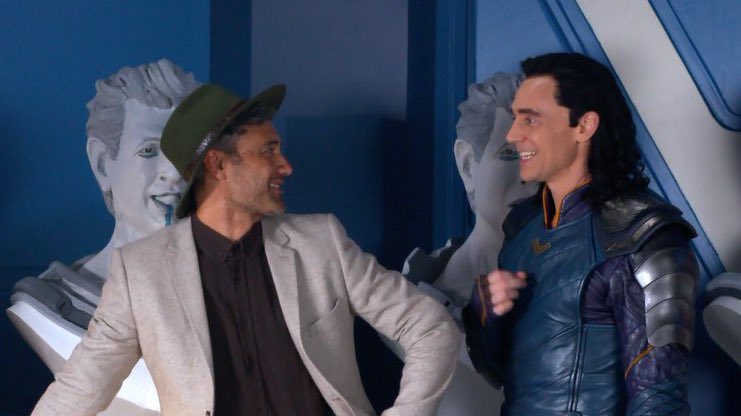 tom hiddleston and taika waititi appreciation tweet <3