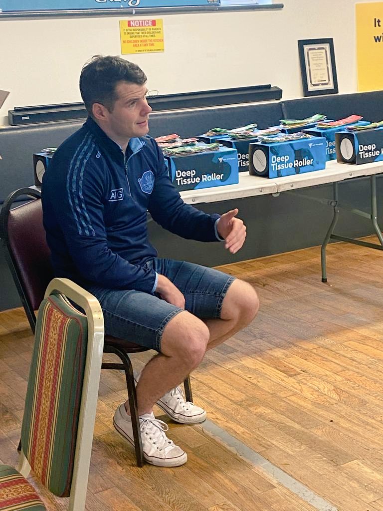 ConorGDC's tweet photo. And that's a wrap! Two fantastic weeks at @StColmcillesGAA #highperformanceprogram No better way than to finish it off other than a special guest appearance from 8 time All Ireland Winner and @DubGAAOfficial legend @kevmc15 #cilleskids #seasiders https://t.co/lhJSdjosww