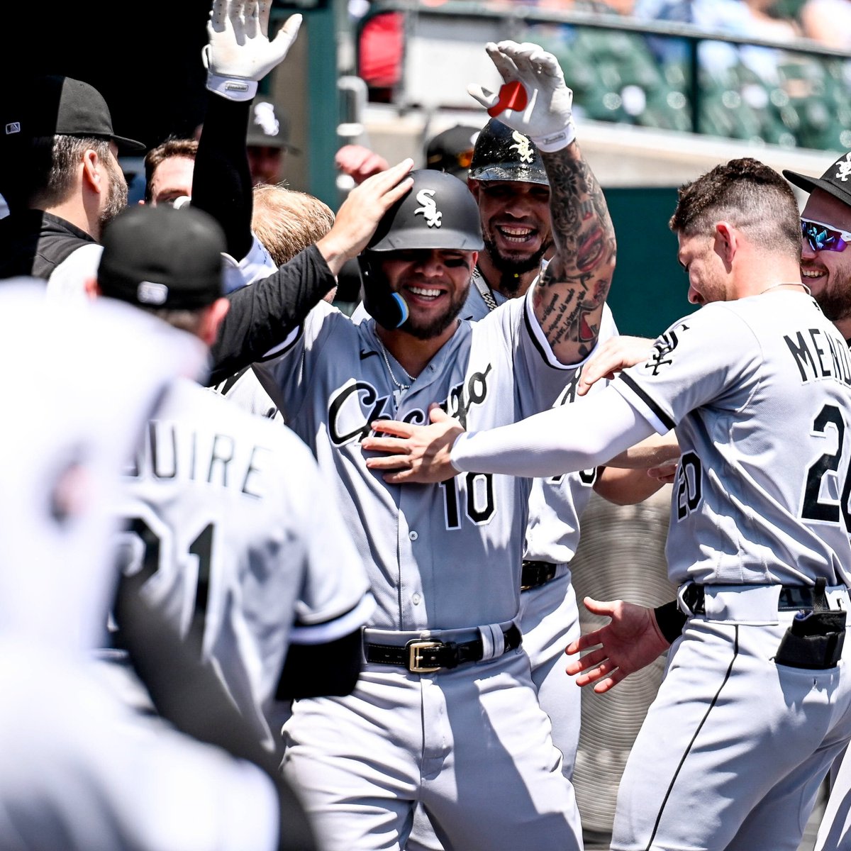 buzzerbeats's tweet photo. ⚾️MLB
Chicago White Sox (30-31) @ Houston Astros (39-24)
⏰8:10 pm EST
📺Apple TV+
Moneyline: CHW: (+140) | HOU: (-166) (@FDSportsbook) 

The White Sox are coming off a 13-0 W over Detroit last night thanks to 5 hits and 5 RBIs from Yoán Moncada

(Via @whitesox) https://t.co/nUASRLYLVY