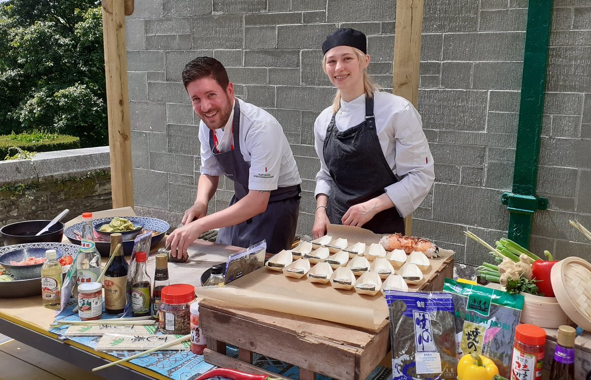 peryer's tweet photo. Great sushi popup for both college and prep pupils @Mount_Kelly today, Thank you to my @Thomas_Franks_ team. https://t.co/bMv7w1iJnC