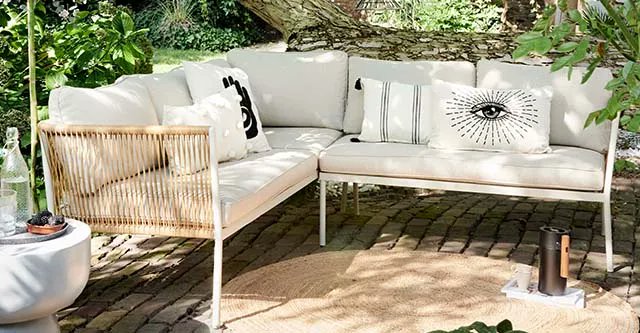 wonenonline's tweet photo. Karwei tuintrends 2022; Natuurlijk & Duurzaam
Deze weelderige tuinstijl maakt van jouw tuin dรฉ plek waar je altijd wilt zijn. En maak ook meteen ruimte voor verduurzamingen. https://t.co/VS4H2uvJch #tuintrends #natuurlijk #duurzaam https://t.co/IA3VkH253s