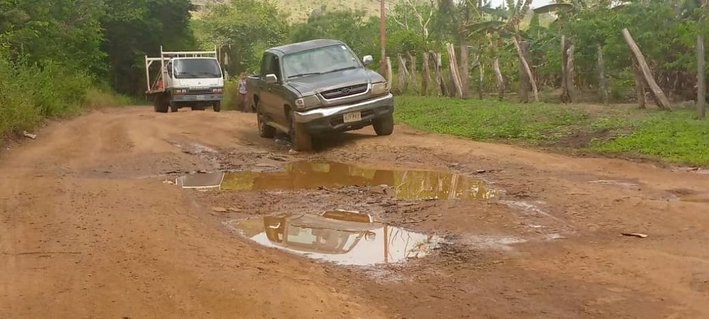 SoyNuevaPrensa's tweet photo. Vialidades de los sectores agrícolas en #Upata están deterioradas - https://t.co/ALtemfyKKG

#SoyNuevaPrensa #Carata #Productores #Vias #Bolívar #Featured https://t.co/REI7mA61Ka