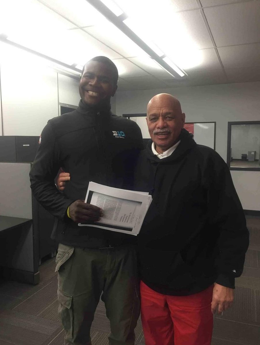 FieldandCourt's tweet photo. @CJ1two I can confirm. My dad worked 1-on-1 with Cardale with his education at OSU. And my pops goes hard in the paint with his students - think: Lean On Me, type shit. https://t.co/UUULe3hiIk