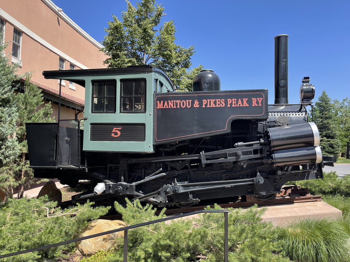 BrettWalburn's tweet photo. South Carolina bankers, it’s a beautiful day in Colorado Springs to discuss growth + profitability strategies! If you’re here at The Broadmoor for @scbankersassoc’s Annual Convention, stop by @Haberfeld booth to chat with me and enter our drawing! https://t.co/Ik9LC7R2bG