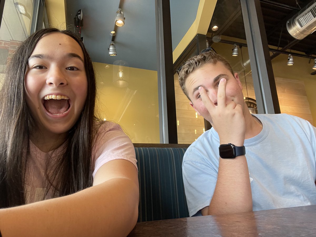 Lindsay and Kyle tweet media