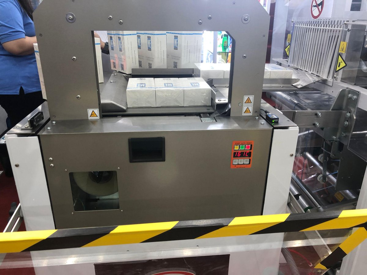 MardenEdwards's tweet image. It's great to be here in Bangkok at #ProPakAsia2022 ...lots of interest in our EVO Series overwrapper with bander unit. We are here at #BITEC until tomorrow (Saturday) afternoon. Drop by and say hello to our very own Ben Hawes, and see the #EVOseries in action.