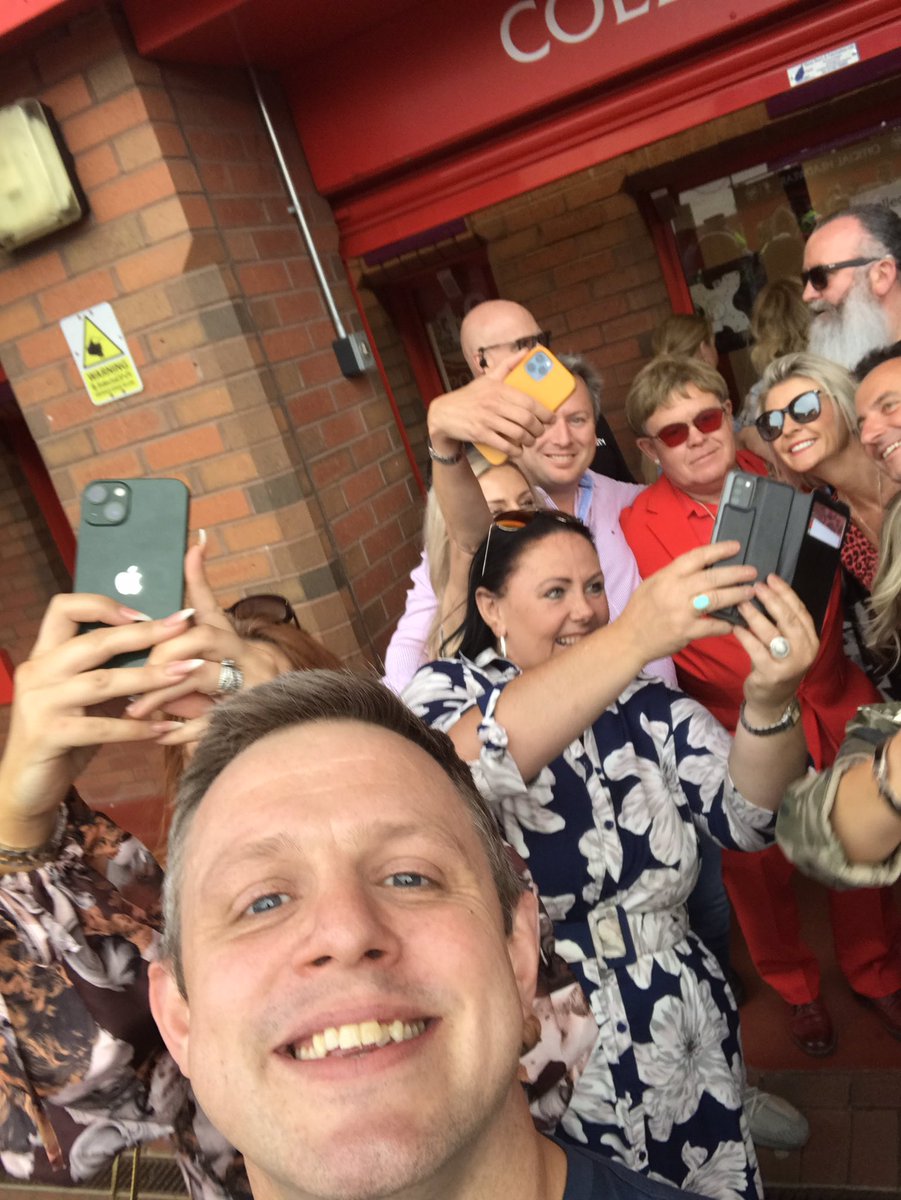 dr_owen_bebb's tweet photo. Getting ready #FarewellEltonTour #Anfield #YNWA https://t.co/mAbcHIv7ap
