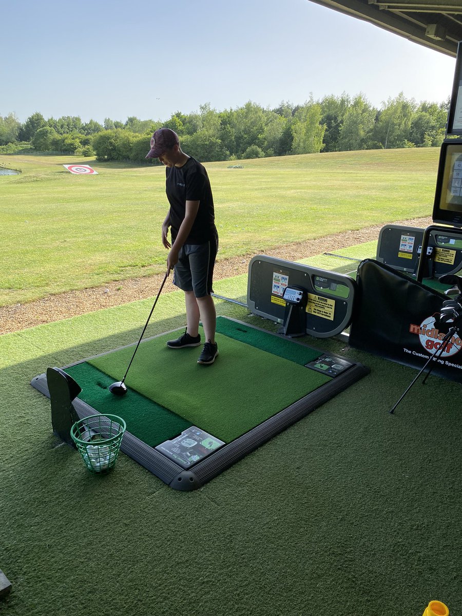 WindridgeIan's tweet photo. Take two 14-year old goalkeeper-golfers, add in a new set of clubs for each - and stand back to watch. 

⛳️⚽️⛳️ https://t.co/vK1Yn9VKwB