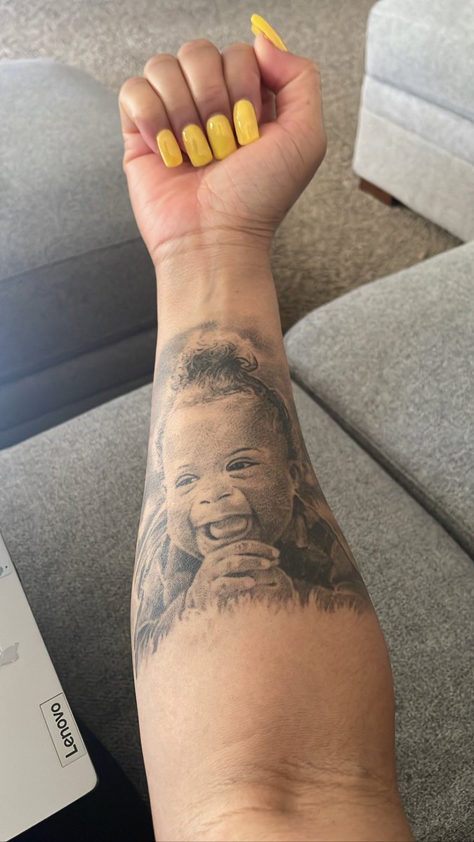 CSee82's tweet photo. Always with his mama ๐ผ๐ฝ #mybabyboy #imissyou #grief #grieving #grievingmother #grievingparent #iloveyou #fucksepsis https://t.co/57JSUcDIs7