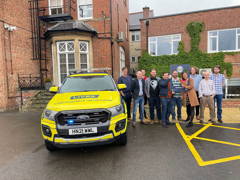 datcom_it's tweet photo. Preparations for this tomorrow's #RacetheDragon22 boat race are in full swing. Typically the weather forecast looks wet but it won't dampen the Datcom Dragons spirits! See you Saturday on the Brayford for a good fun day. https://t.co/Pn3VAMRVjT