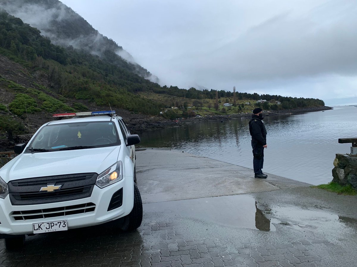 DGTM_Chile's tweet photo. Durante esta mañana, la #PolicíaMarítima de la Capitanía de Puerto de #Hornopirén, efectuó fiscalización y control de actividades marítimas en las localidades de #Cholgo y #Pichanco, de la comuna de #Hualaihue.
#AutoridadMarítima
@Armada_Chile https://t.co/Z7LODNaYrR