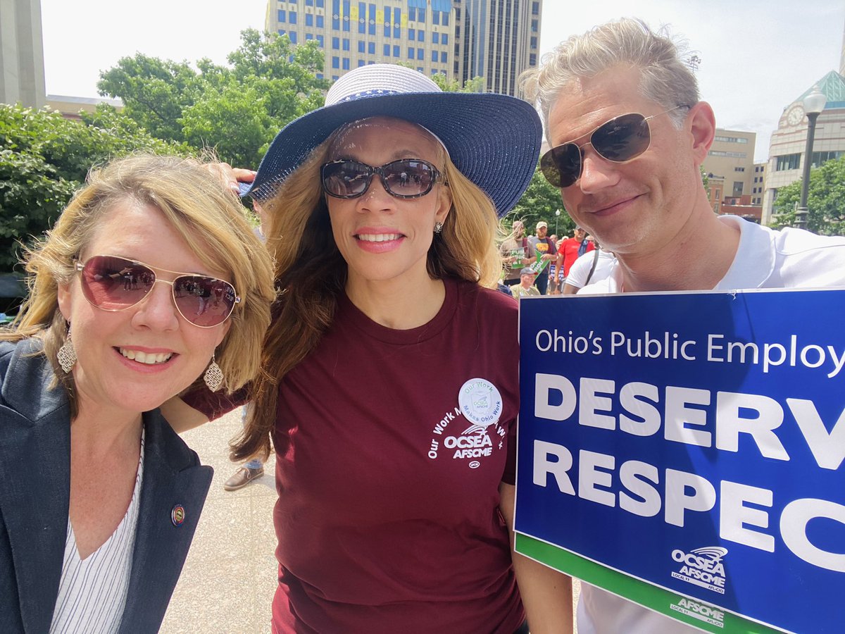Russo4Ohio's tweet photo. Proud to stand with Ohio’s public employees @ocsea as they fight for the respect they deserve. They should be fairly paid for the work and sacrifices made to keep essential services going during the pandemic. These workers are heroes. #RallyforRespect https://t.co/TeAgIvk5u3