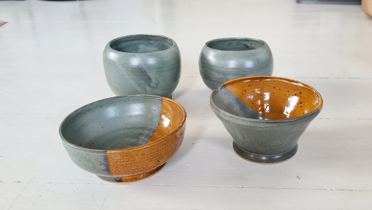 heptapus's tweet photo. one of my favorite things about ceramics is the frankly insane color changes going on pre and post oven

wish i could have such a glow-up in the summer heat, but sadly it's puddle-form for me https://t.co/2xIrUsPNUc