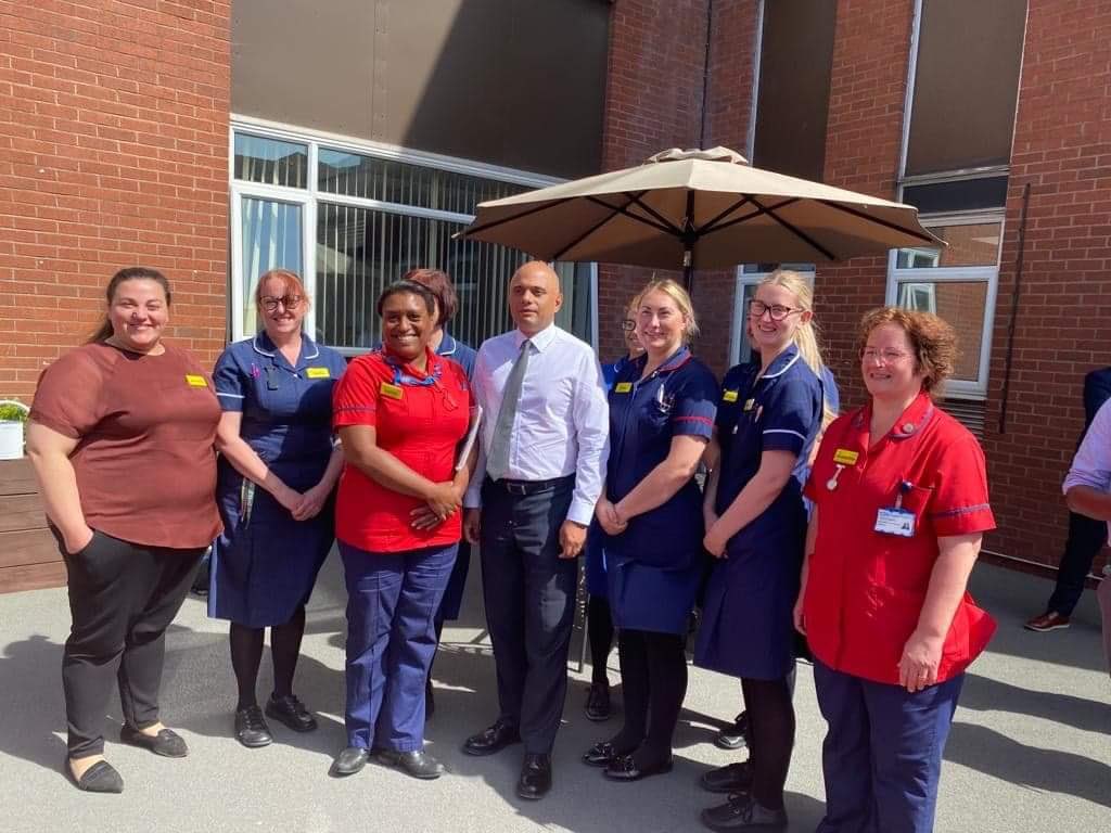 Lorna jones tweet media