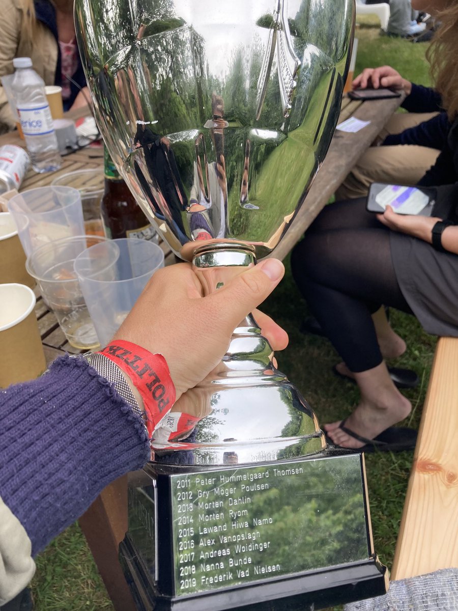 AndersBksgaard's tweet photo. I morgen vandrer pokalen videre. Mange prominente navne fra fortidens debat-finaler. @MortenDahlin @PHummelgaard @AlexVanopslagh mfl. Følg med hos @politiken lørdag #DMiDebat #Fmdk #dkpol https://t.co/xntZEnpYle
