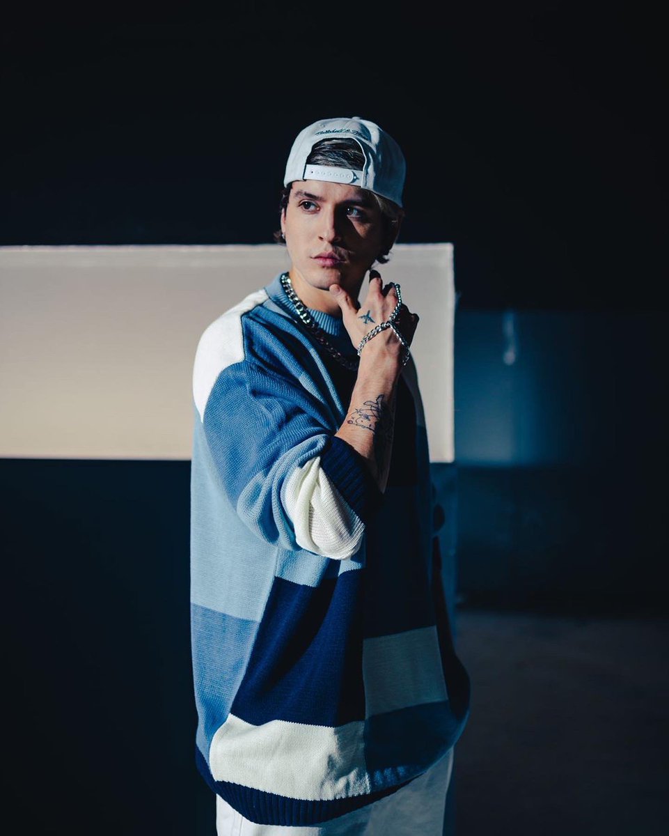 CNCOmusic's tweet image. Loco, loco si cruzas por la calle. 💎