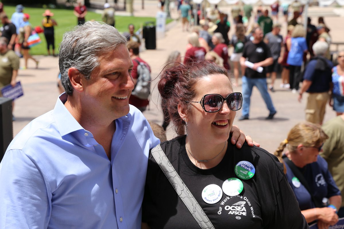 TimRyan's tweet photo. Great to see so many friends at the @ocsea #RallyForRespect.

America's greatest source of power has always been our middle class, and our middle class is strongest when our labor movement is strong. And that starts with honoring your hard work by paying you what you're due. https://t.co/vtrhB6gqPC