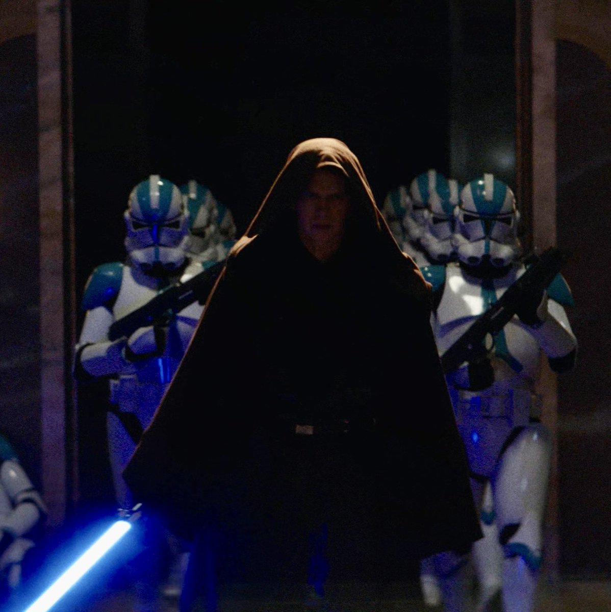 sw_holocron's tweet photo. We got Attack of the Clones era Anakin and Revenge of the Sith era Anakin in the same episode 😱 https://t.co/N5IfXvIK0F