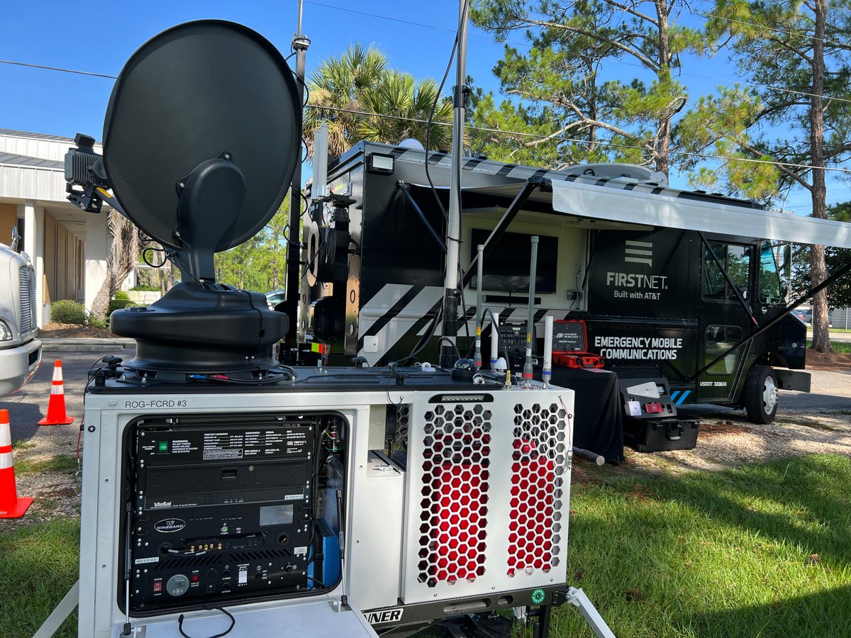 FloridaDMS's tweet photo. Thanks to @GovRonDeSantis’ dedication to first responders, @FloridaDMS has been able to work with partners like @FirstNet to provide enhanced support to the State Law Enforcement Radio System (SLERS). SLERS assists first responders in providing lifesaving services. https://t.co/61yOCfxxY5