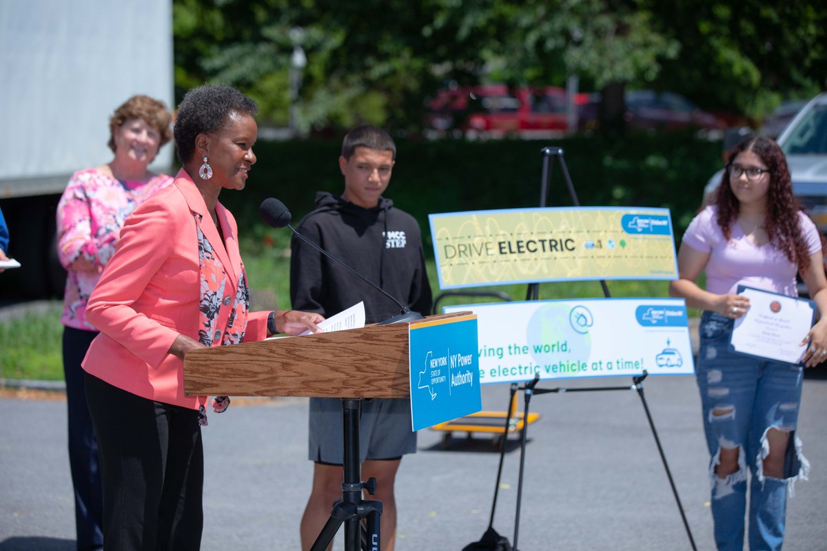 NYPAenergy's tweet photo. Two Amsterdam High School students were recognized today for their winning designs in the "DRIve #EV Downtown" bumper sticker contest designed to promote #electricvehicle driving and highlight the need to reduce our carbon footprint in #NYS. 

Read more: https://t.co/3SZ2EDJrbw https://t.co/IfqztEmJbD