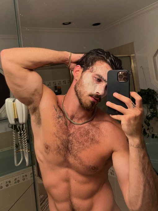 self care 💪🏼 https://t.co/npCqVGxWB3