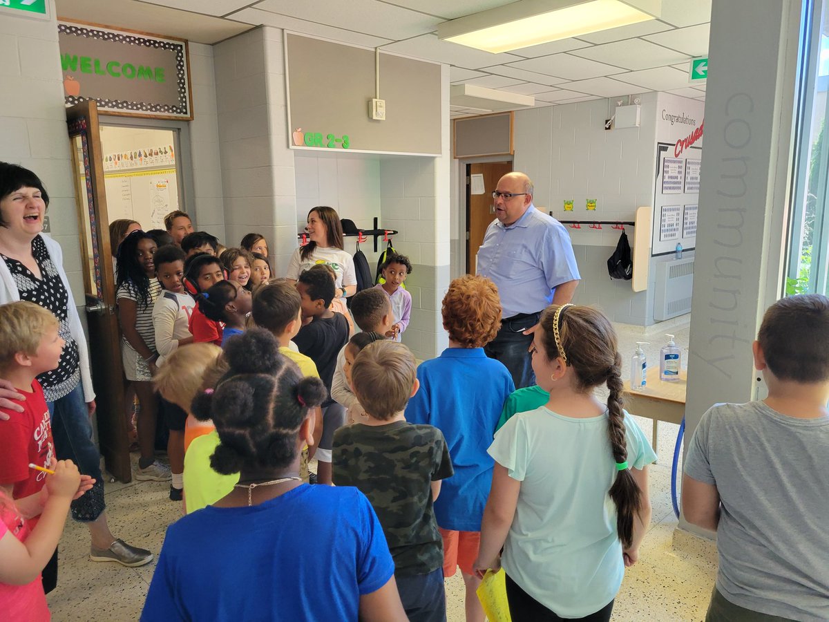 Canadian Martyrs (@cdn_martyrs) on Twitter photo So thankful to Mayor <a href="/berryonline/">Berry Vrbanovic</a> for coming to read a story to our Kindergarten friends today <a href="/Cdn_Martyrs/">Canadian Martyrs</a>! We had to stop and pull a name for pur Survivor challenge as well! Sorry Mrs. McKinnon! So thankful to Mayor <a href="/berryonline/">Berry Vrbanovic</a> for coming to read a story to our Kindergarten friends today <a href="/Cdn_Martyrs/">Canadian Martyrs</a>! We had to stop and pull a name for pur Survivor challenge as well! Sorry Mrs. McKinnon!