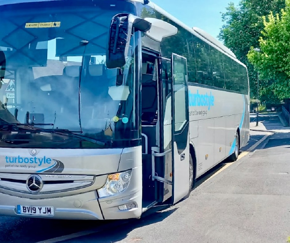 turbostyleltd's tweet photo. Hands up if you have that #fridayfeeling ? 🙌 After a glorious day out and about in the sunshine, we definitely have! 🚌 ☀️

#friday #weekend #happyfriday #fridayfun #fridayfunday #feelgoodfriday https://t.co/xL68HLxRfi