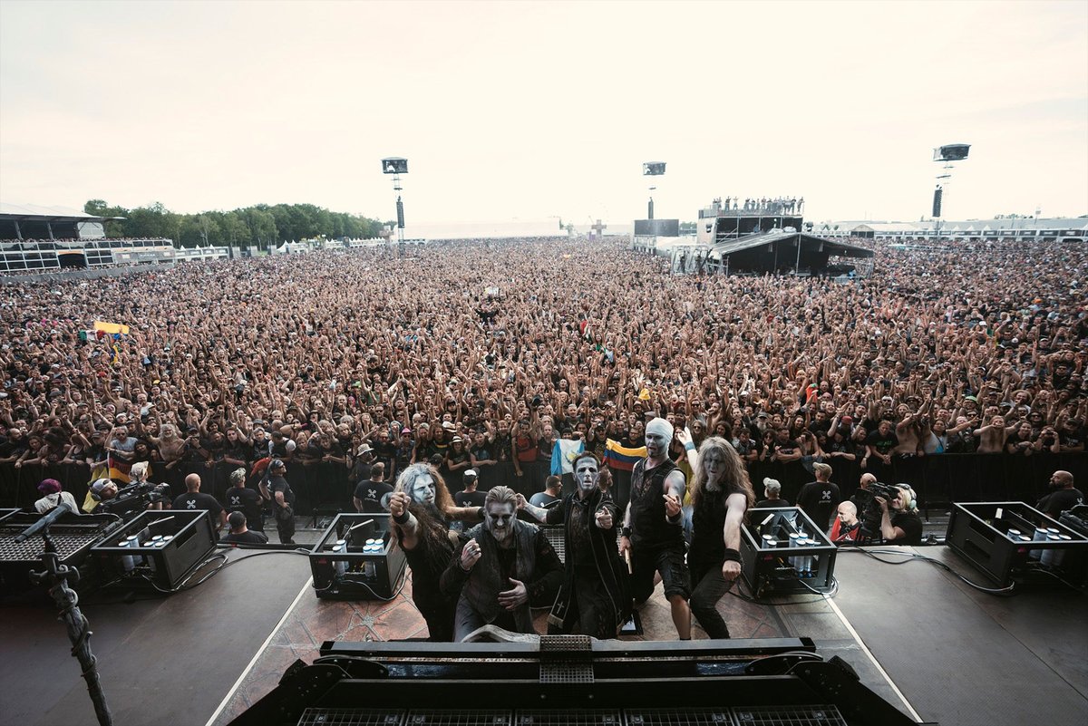 powerwolfband's tweet photo. Wolves, what a breathtaking experience at the sold out Graspop Metal Meeting in Belgium! We can't wait to celebrate the next holy metal mass with you all - have a fantastic weekend! #graspop #GMM2022 #powerwolf #heavymetal #themetalmass https://t.co/PgBOxl40JK