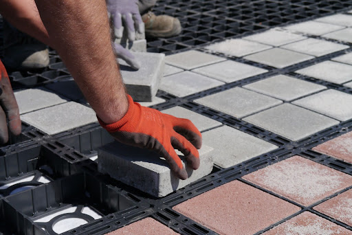 Eco-friendly and easy to install, Ecoraster® Bloxx permeable paver blocks are the ideal base for your next project.